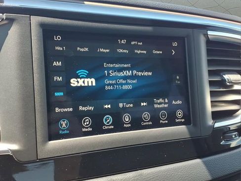 Used 2019 Chrysler Pacifica Touring-L FWD image 20