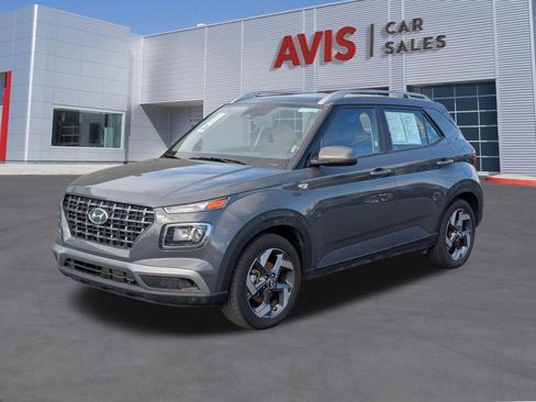 Used 2025 Hyundai Venue SEL image 1