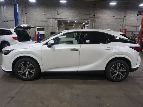 Used 2024 Lexus RX 350 FWD w/ Technology Package image 21