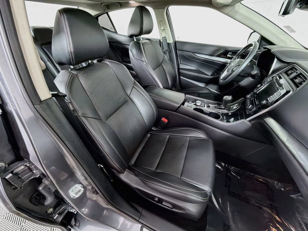 Used 2023 Nissan Maxima SL FWD image 30