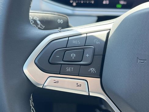 New 2025 Volkswagen Taos SE image 7