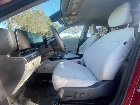 Used 2025 Buick Encore GX Preferred image 21