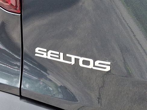 Used 2025 Kia Seltos S AWD/4WD image 30
