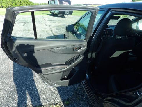 Used 2018 Subaru Impreza 2.0i Sport AWD/4WD image 9