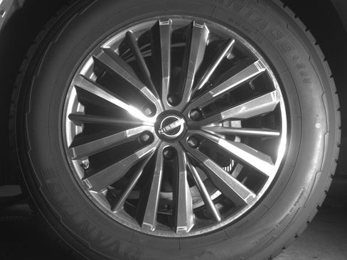 Used 2024 Nissan Armada SL image 12