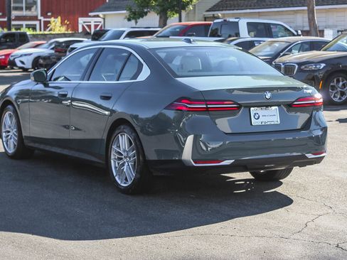 Used 2024 BMW 530i w/ Premium Package image 4