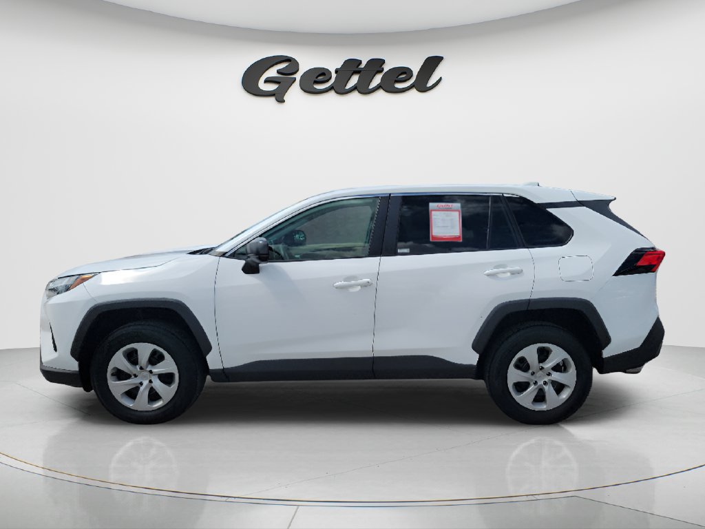 Certified 2024 Toyota RAV4 LE FWD image 8