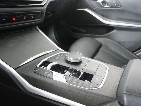 Used 2024 BMW 330i Sedan RWD image 16