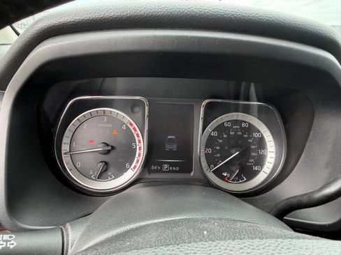 Used 2017 Nissan Titan Platinum Reserve image 39