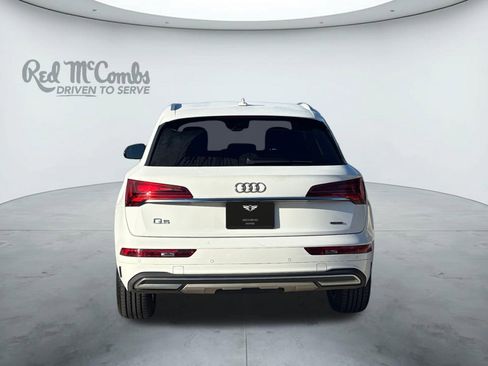 Used 2021 Audi Q5 Premium w/ Convenience Package image 4