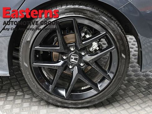 Used 2025 Honda Civic Sport image 8