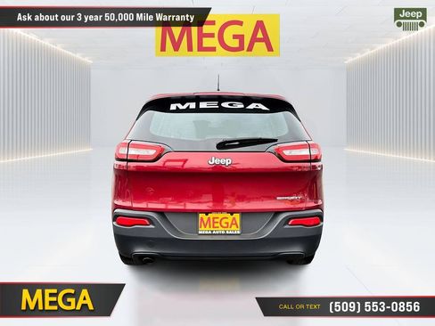 Used 2016 Jeep Cherokee Sport FWD image 7