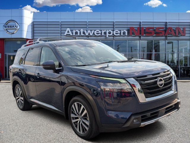Used 2022 Nissan Pathfinder Platinum w/ Cargo Package AWD/4WD image 1
