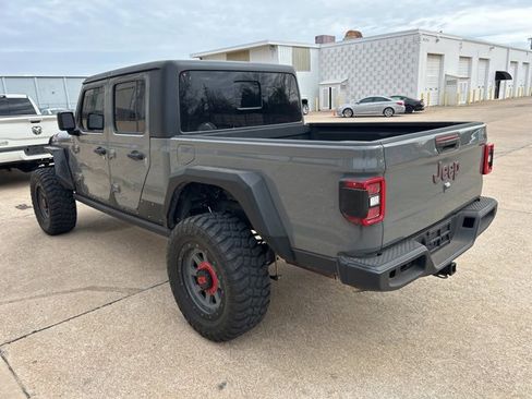 Used 2020 Jeep Gladiator Rubicon image 3