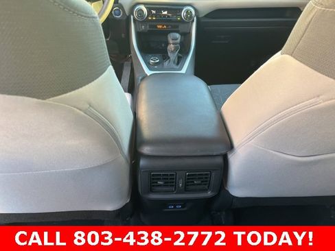 Used 2022 Toyota RAV4 XLE image 16