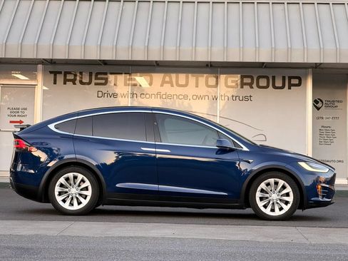 Used 2017 Tesla Model X 100D AWD/4WD image 5