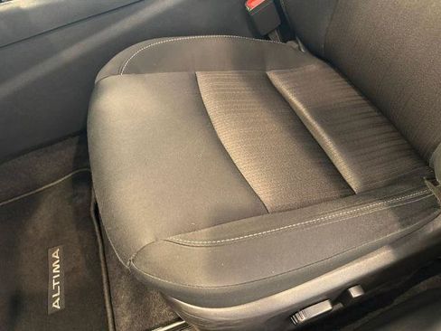 Certified 2025 Nissan Altima 2.5 SV FWD image 16