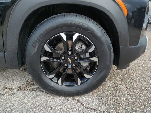 Used 2023 Chevrolet TrailBlazer LT FWD image 11