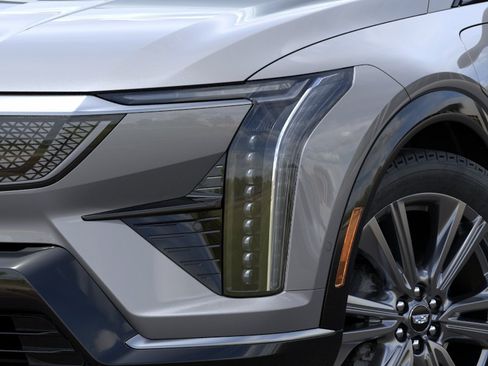 New 2027 Cadillac Optiq Premium Sport w/ LPO, Floor Liner Package AWD/4WD image 10
