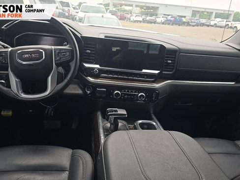 Used 2024 GMC Sierra 1500 Elevation w/ Elevation Premium Package AWD/4WD image 7