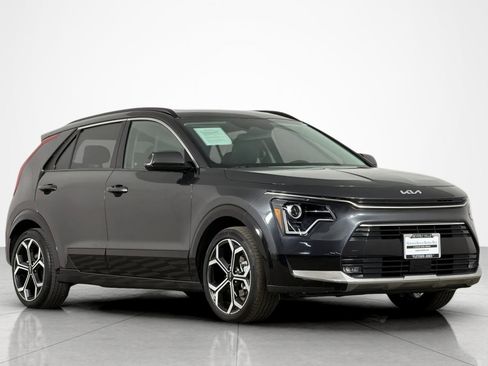 Used 2023 Kia Niro EX Touring FWD image 7