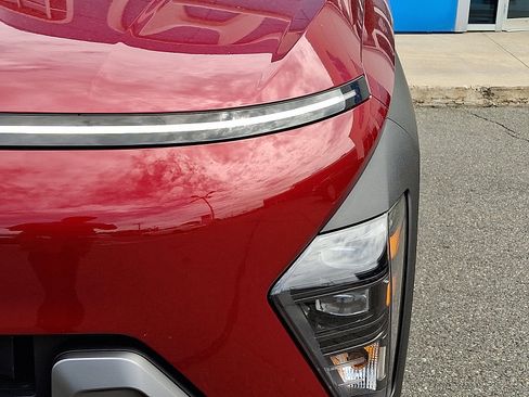 Used 2024 Hyundai Kona SEL image 9