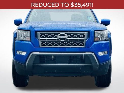 New 2024 Nissan Frontier SV w/ SV Convenience Package image 3