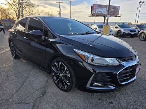 Used 2019 Chevrolet Cruze Premier w/ Sun And Sound Package image 3
