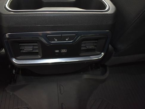 Used 2022 Chevrolet Silverado 1500 LTZ w/ LTZ Premium Package image 20