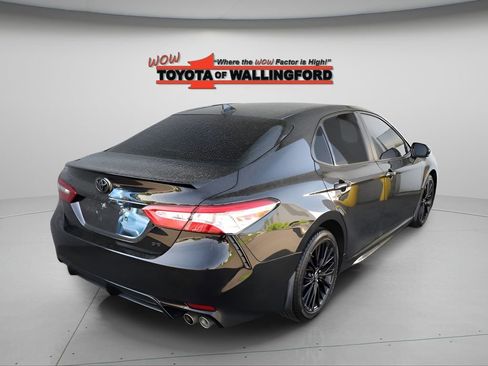 Used 2020 Toyota Camry SE FWD image 12