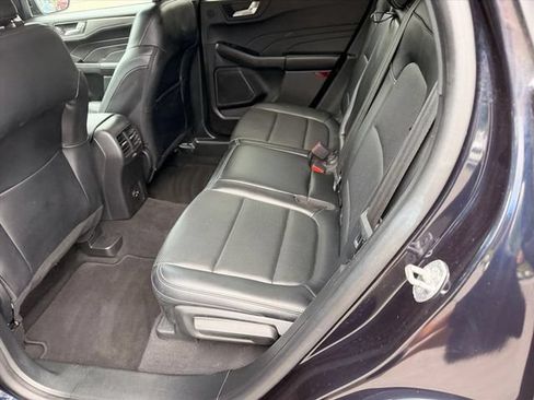 Used 2021 Ford Escape Titanium AWD/4WD image 10