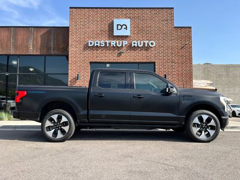 Used 2023 Ford F150 Lightning Platinum AWD/4WD image 7