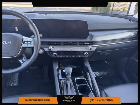 Used 2025 Kia Telluride LX FWD image 23