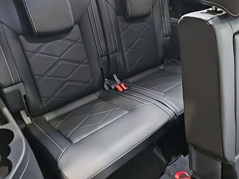 New 2026 Volkswagen Atlas SE image 19