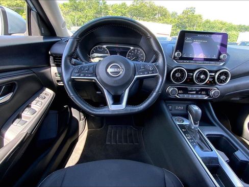 Used 2025 Nissan Sentra SV w/ All-Weather Package FWD image 5