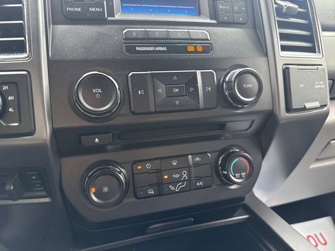 Used 2017 Ford F250 XLT w/ XLT Value Package image 31
