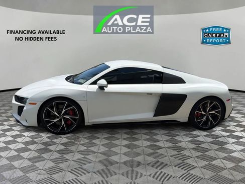 Used 2021 Audi R8 V10 w/ Premium Package RWD image 8
