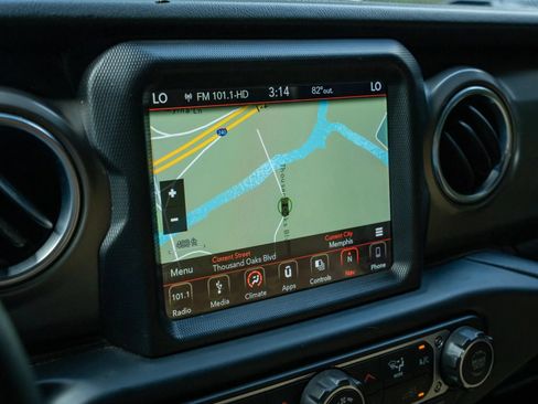 Used 2019 Jeep Wrangler Unlimited Rubicon w/ Dual Top Group AWD/4WD image 21