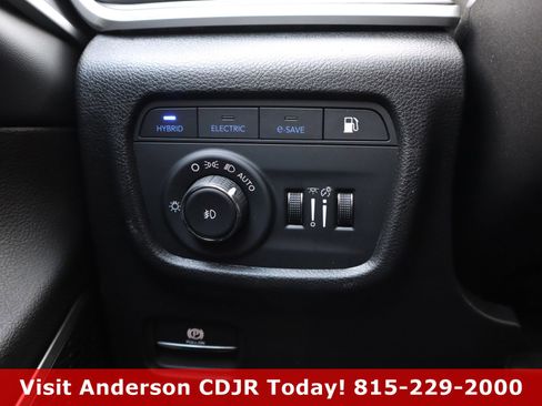 New 2023 Jeep Grand Cherokee 4WD 4xe image 12