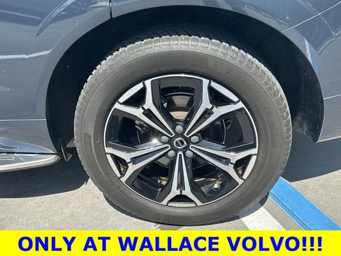 Used 2022 Volvo XC60 B5 Momentum w/ Climate Package AWD/4WD image 10
