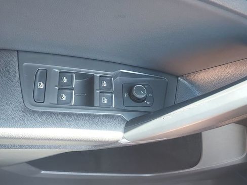 Used 2020 Volkswagen Tiguan SE w/ Panoramic Sunroof Package AWD/4WD image 24