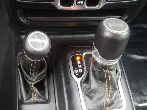 Used 2021 Jeep Wrangler Unlimited Sahara image 26