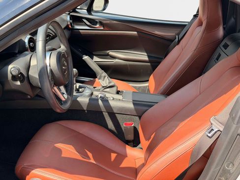 Used 2023 MAZDA MX-5 Miata Grand Touring RWD image 11