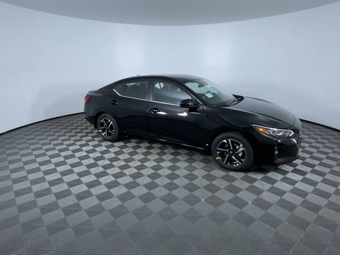 New 2025 Nissan Sentra SV image 2