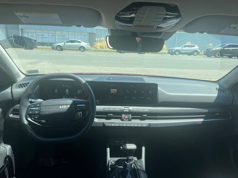 Used 2025 Kia K4 FWD image 32