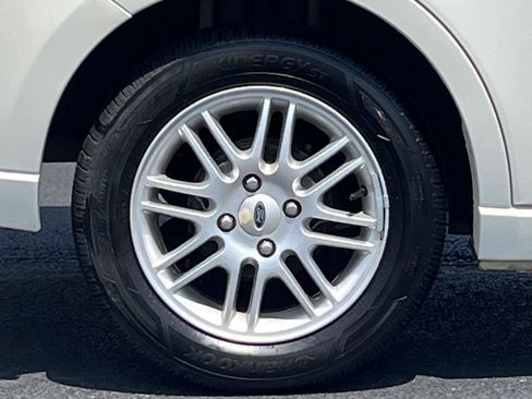 Used 2009 Ford Focus SE FWD image 23