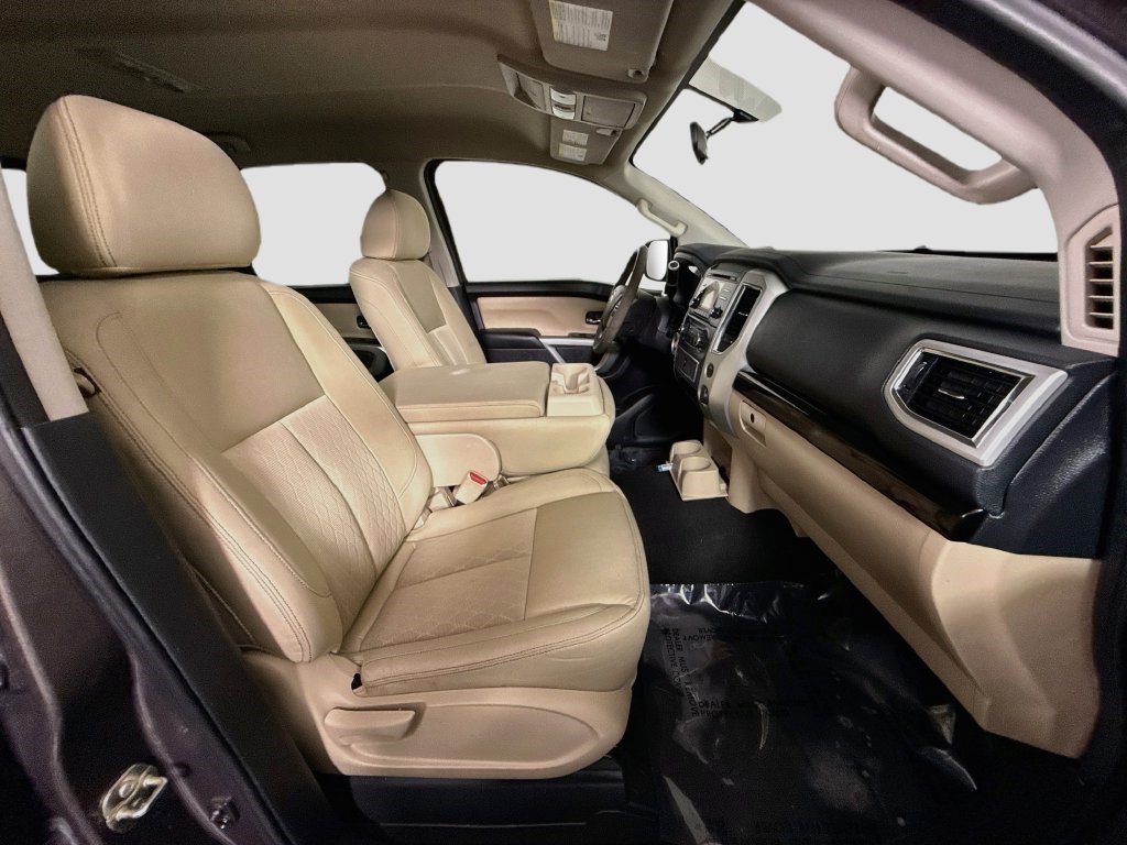 Used 2017 Nissan Titan SV RWD image 26