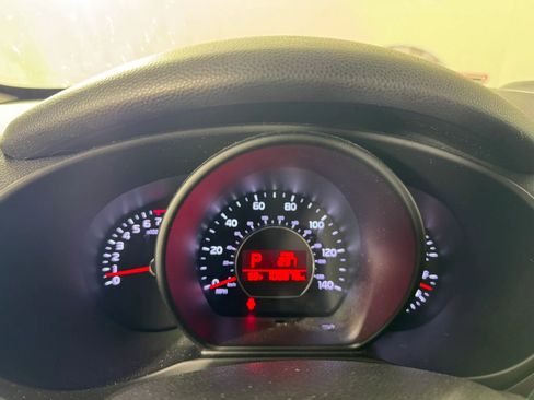 Used 2017 Kia Soul + FWD image 14
