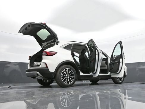 New 2025 Ford Escape SE image 48