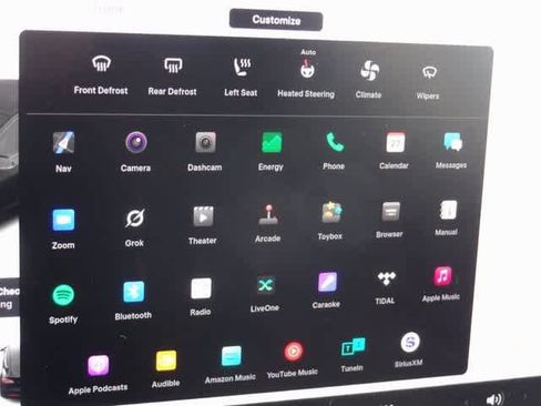 Used 2025 Tesla Model Y Long Range image 22